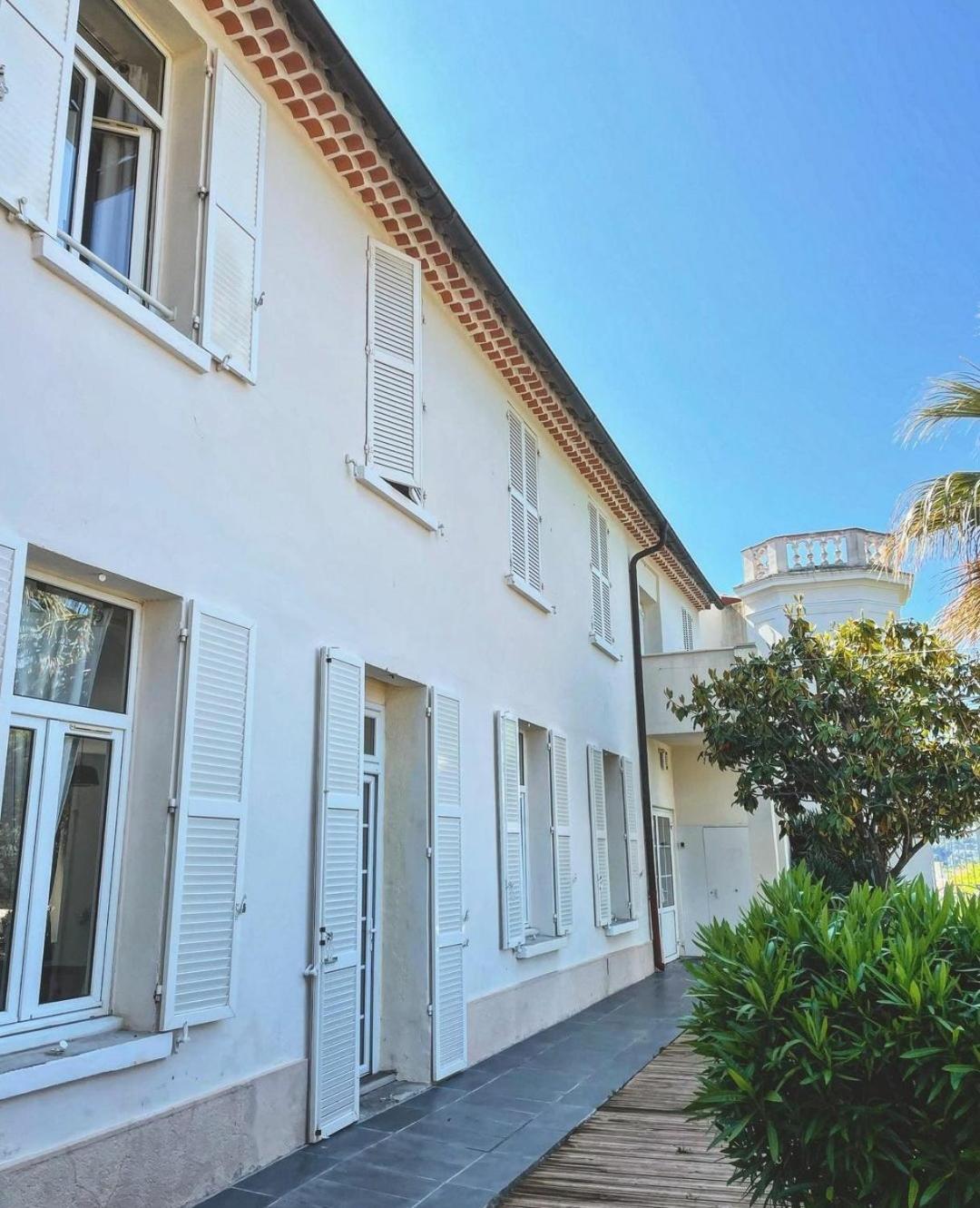 Villa-Chateau Les Terrasses - Tamaris, Plage Des Sablettes, Mer Au Bas De La Propriete La Seyne-sur-Mer Luaran gambar