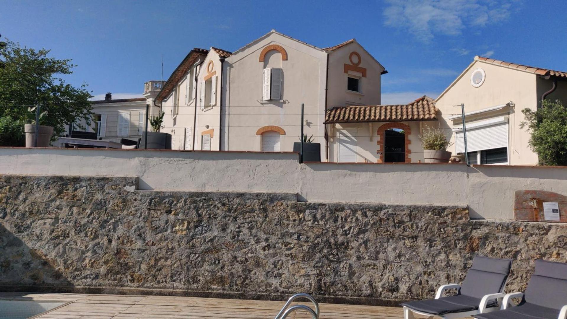 Villa-Chateau Les Terrasses - Tamaris, Plage Des Sablettes, Mer Au Bas De La Propriete La Seyne-sur-Mer Luaran gambar